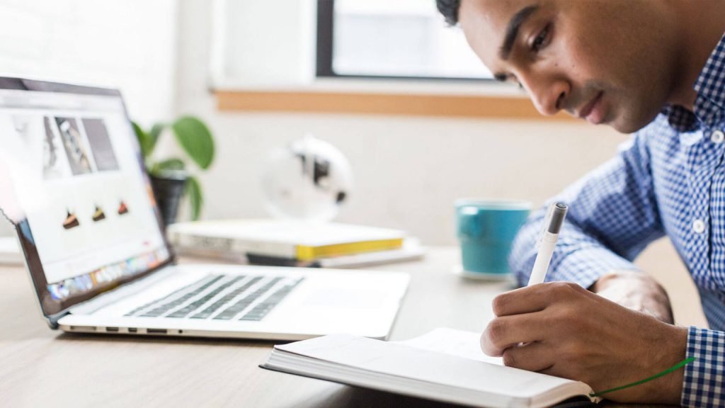 Advantages & Disadvantages of online tutoring in UAE